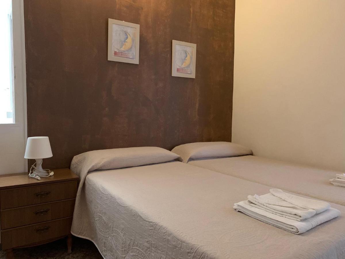 Apartamentos Dominguez Calera Ngoại thất bức ảnh